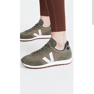 Veja Women's Rio Branco Ripstop Sneaker Kaki/Pearl